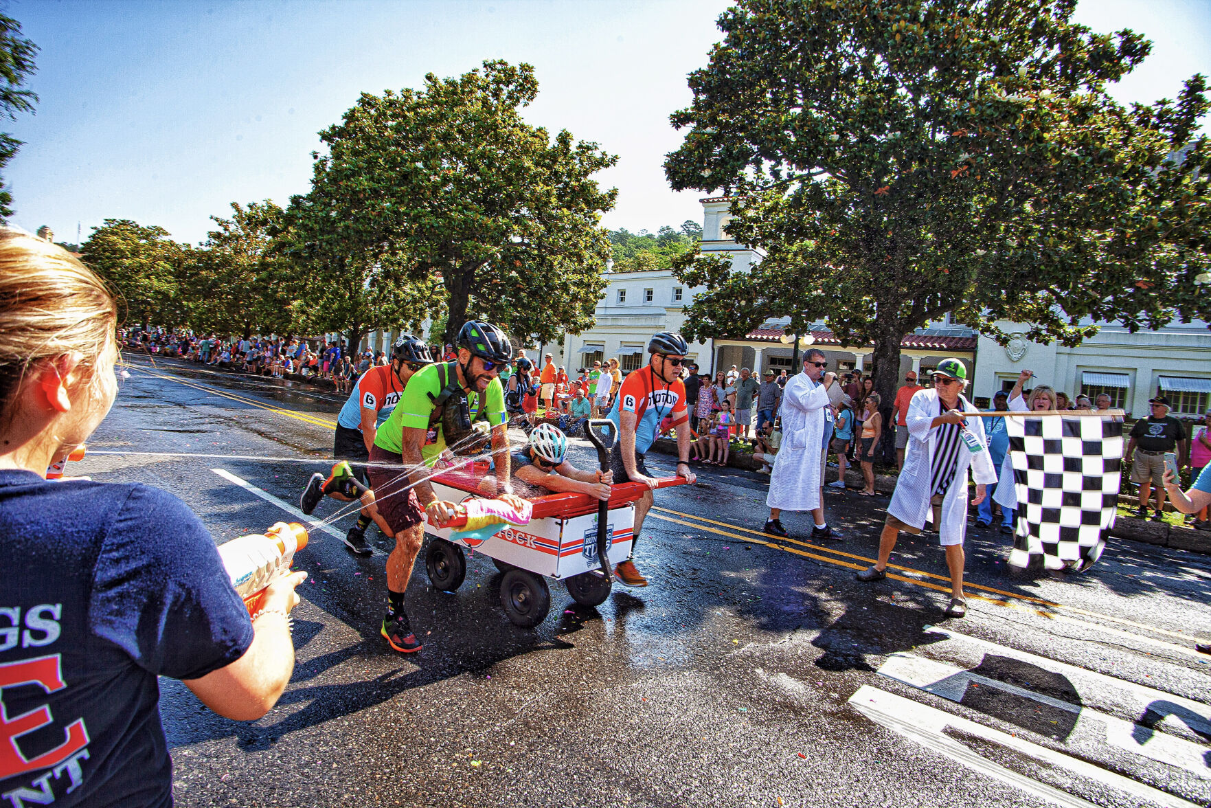 1-running_of_the_tubs_2.jpg